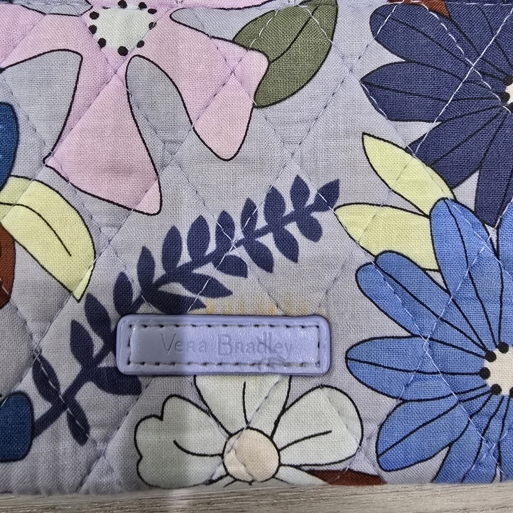 Vera Bradley RFID Accordion Wristlet Purple Floral Wallet See Pics - Picture 2 of 5